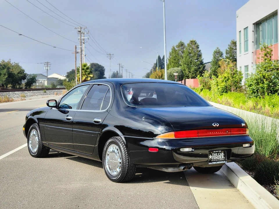 1997 Infiniti J30 - Image 23 of 31