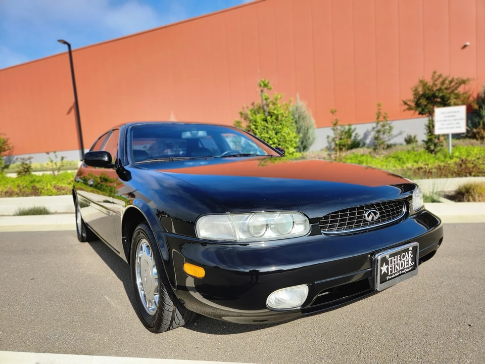 1997 Infiniti J30 - Image 9 of 31