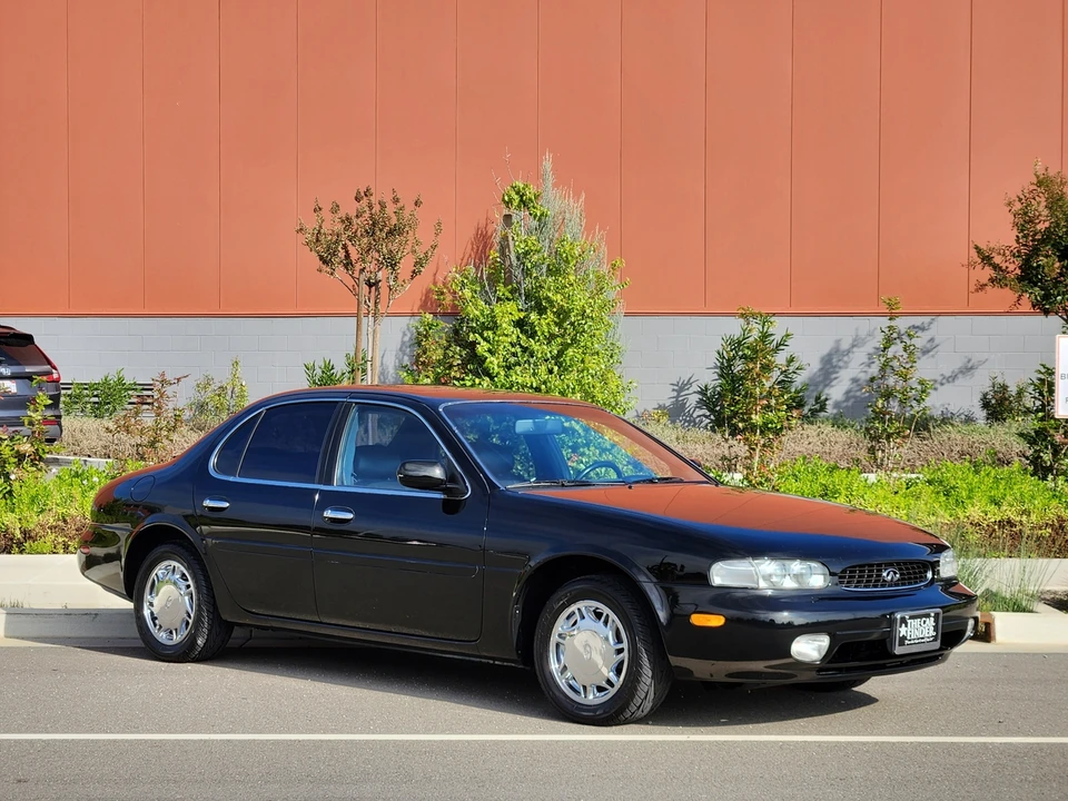 1997 Infiniti J30 - Image 14 of 31