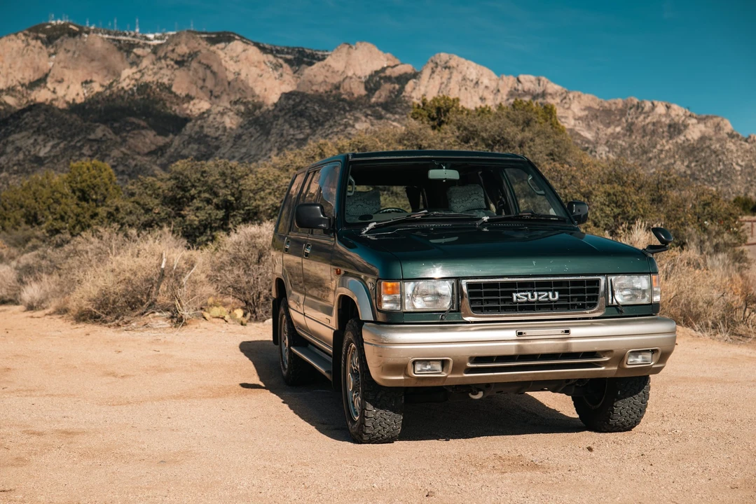 1997 Isuzu Trooper - Image 17 of 31