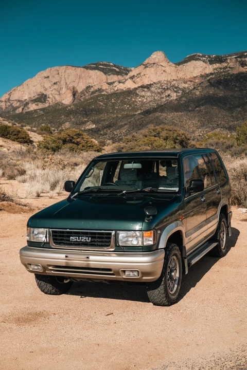 1997 Isuzu Trooper - Image 11 of 31