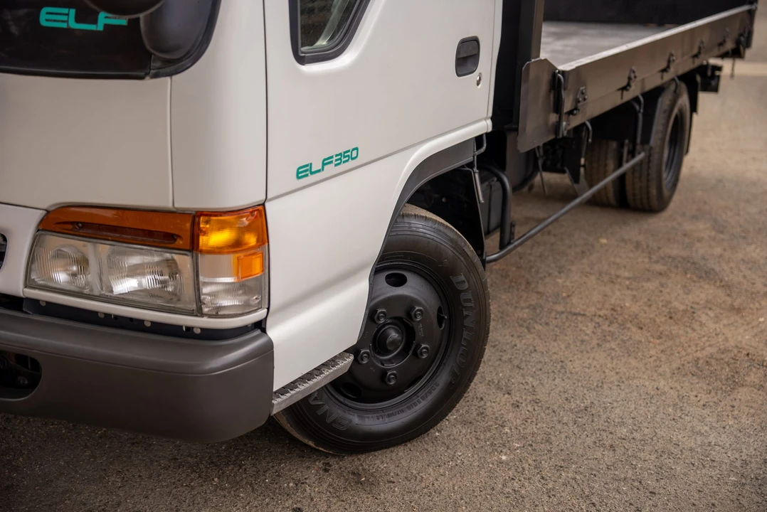 1997 Isuzu Elf - Image 23 of 31