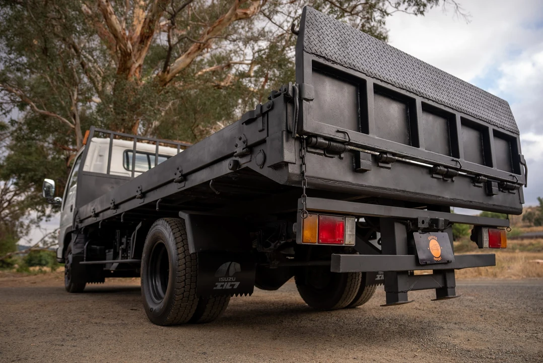 1997 Isuzu Elf - Image 16 of 31