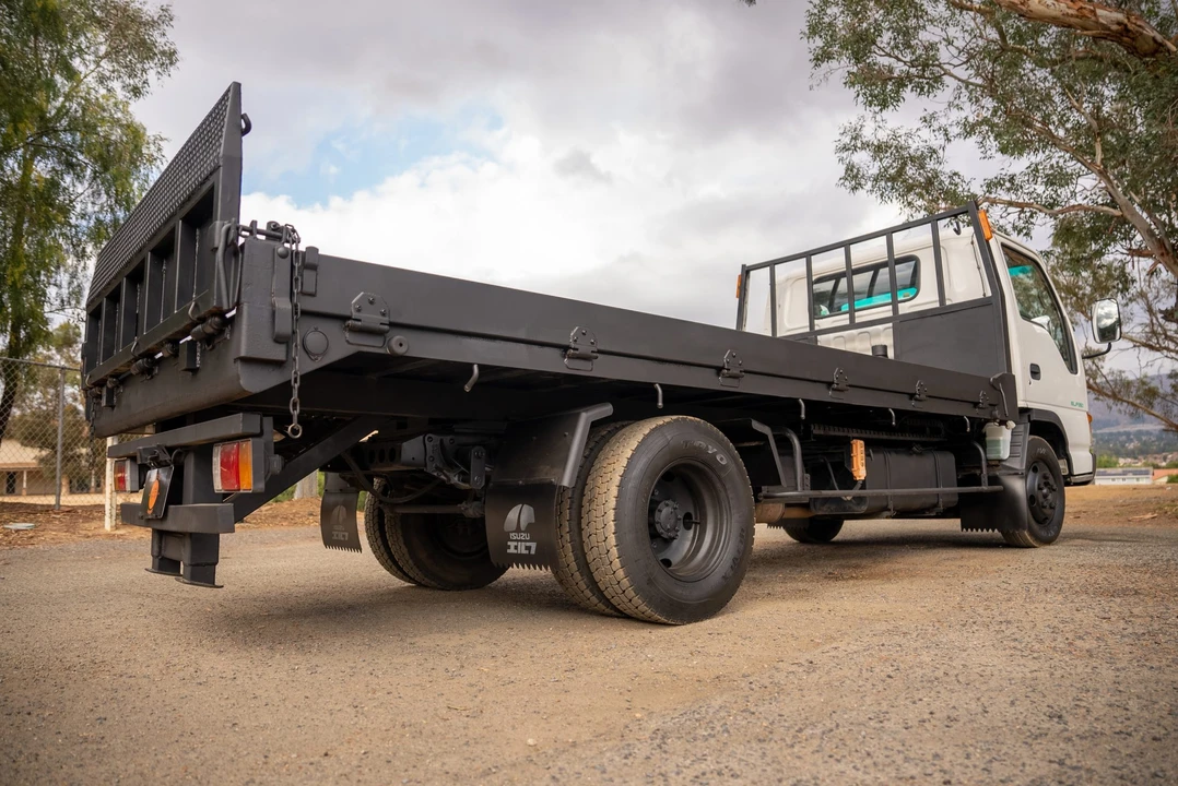 1997 Isuzu Elf - Image 12 of 31