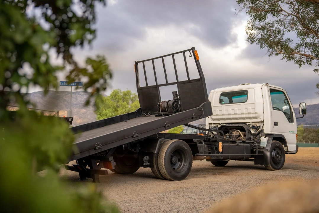 1997 Isuzu Elf - Image 13 of 31