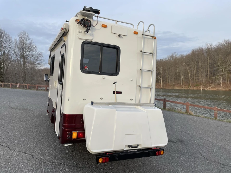 1997 Isuzu Elf - Image 27 of 31