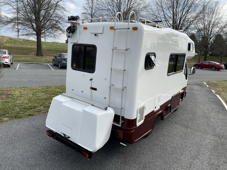 1997 Isuzu Elf - Image 24 of 31
