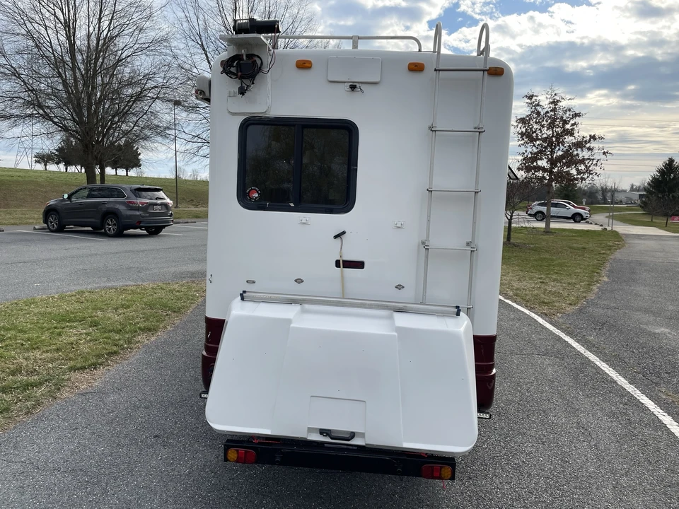 1997 Isuzu Elf - Image 25 of 31