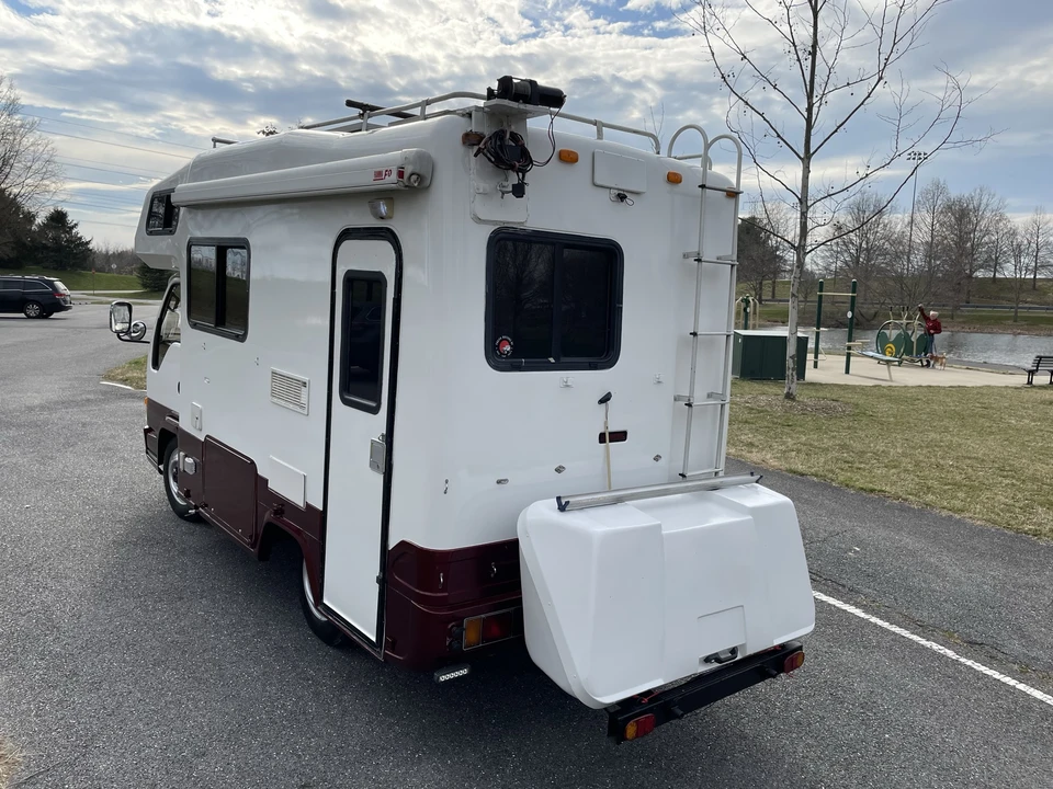 1997 Isuzu Elf - Image 28 of 31