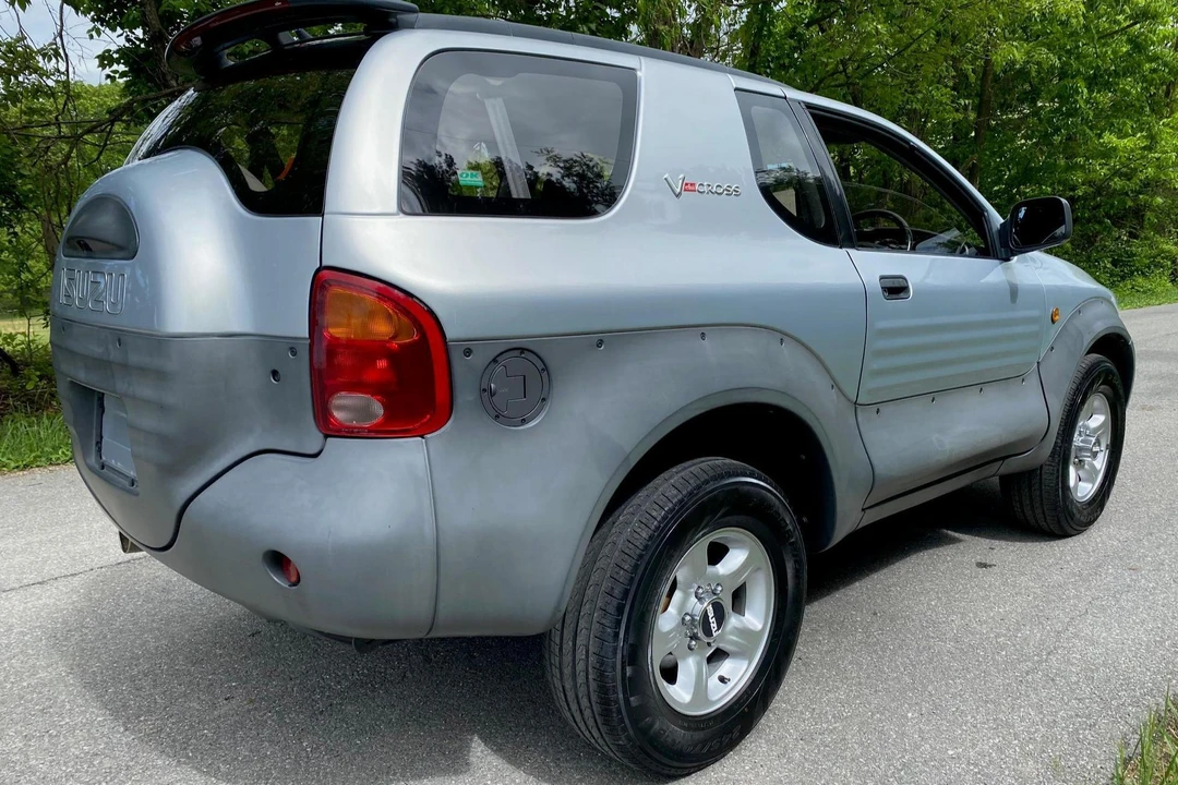 1997 Isuzu VehiCROSS - Image 5 of 31