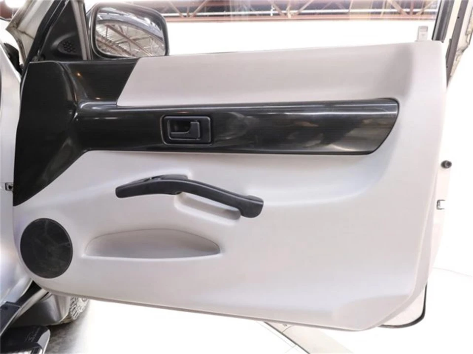 1997 Isuzu VehiCROSS - Image 20 of 31