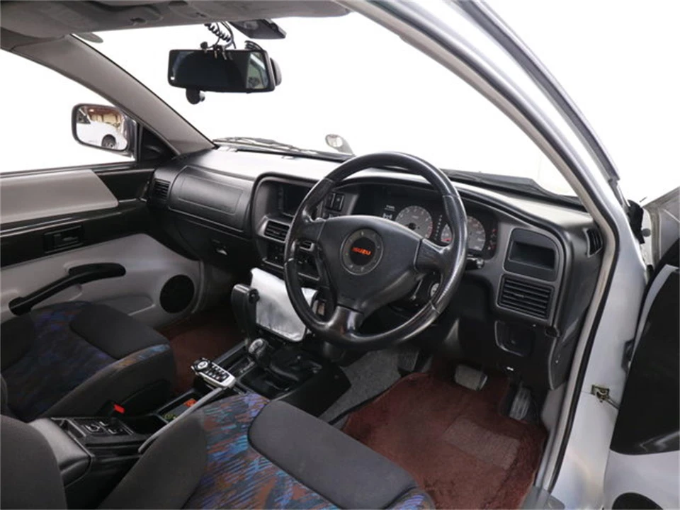 1997 Isuzu VehiCROSS - Image 9 of 31