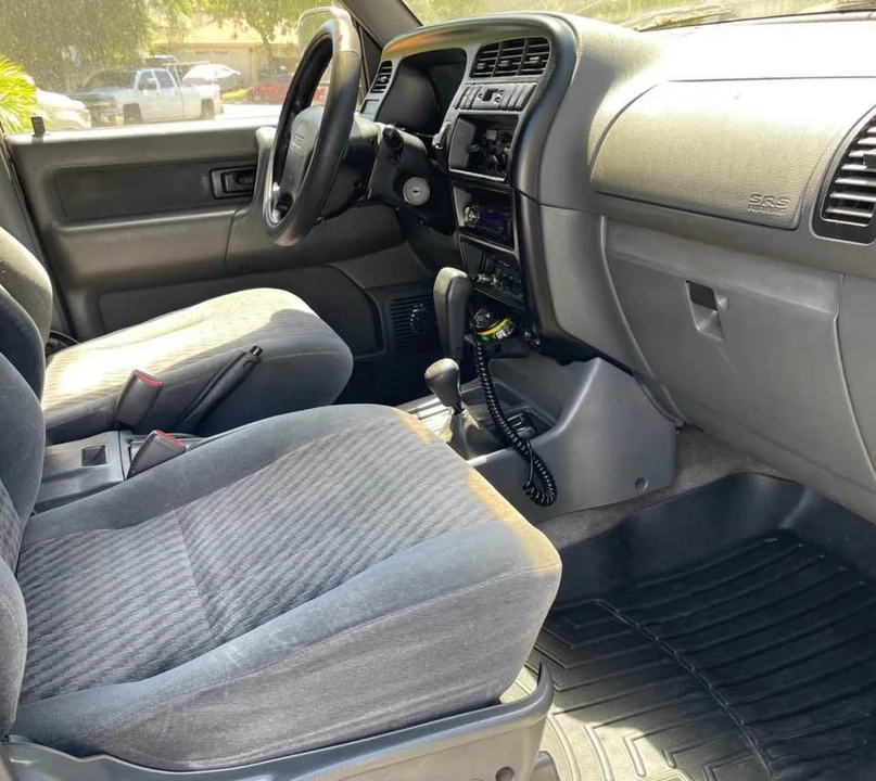 1997 Isuzu Trooper - Image 5 of 15