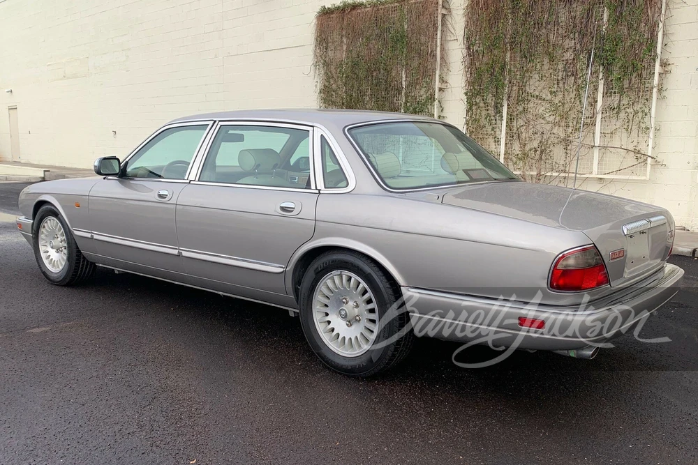 1997 Jaguar X300 XJ - Image 10 of 11