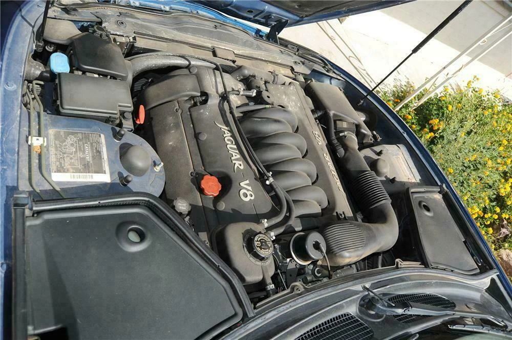 1997 Jaguar X100 XK8 - Image 3 of 5