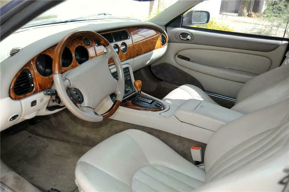 1997 Jaguar X100 XK8 - Image 4 of 5