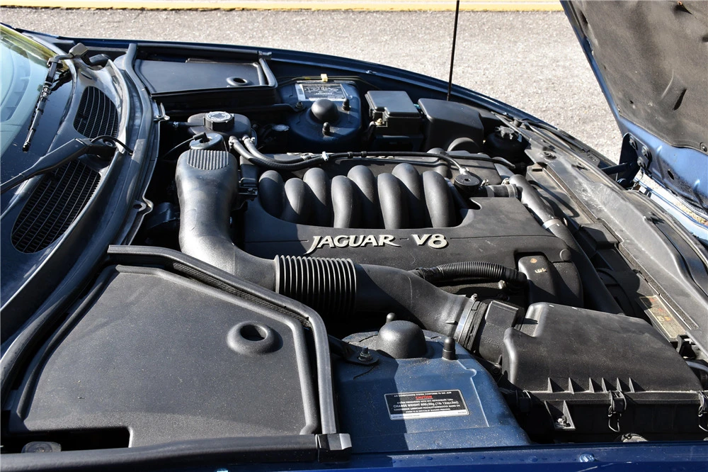 1997 Jaguar X100 XK8 - Image 3 of 5