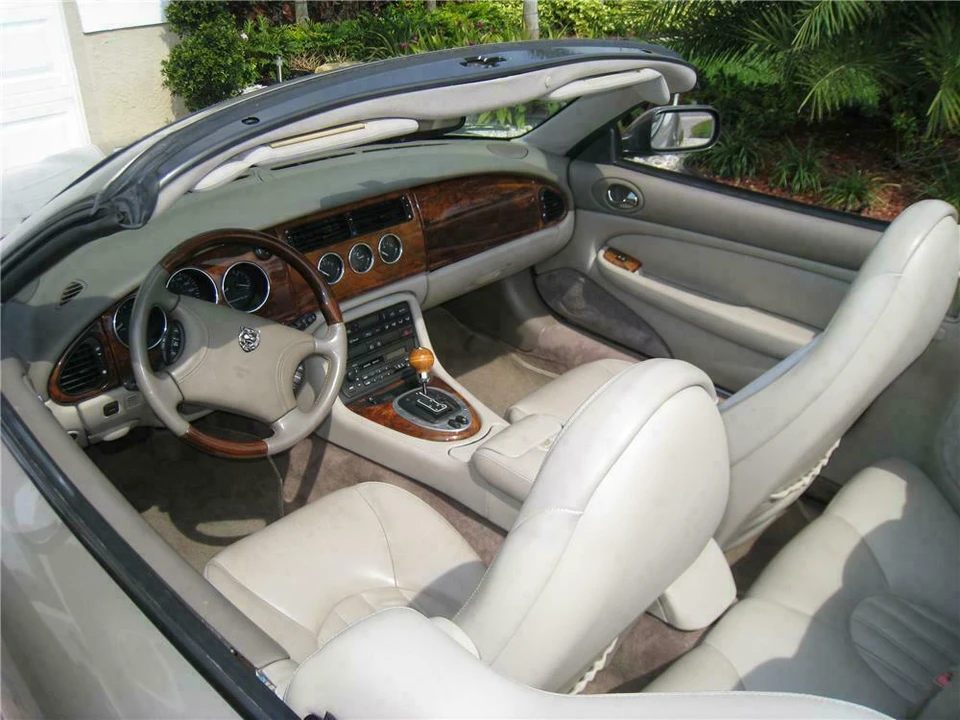 1997 Jaguar X100 XK8 - Image 4 of 5