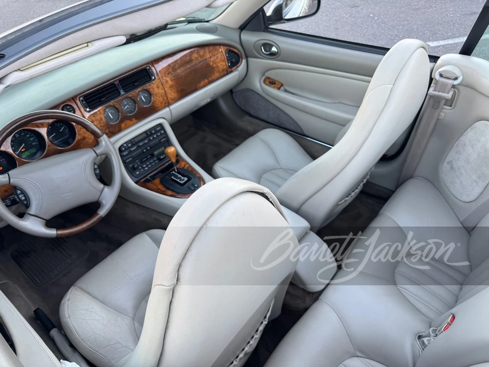 1997 Jaguar X100 XK8 - Image 9 of 14
