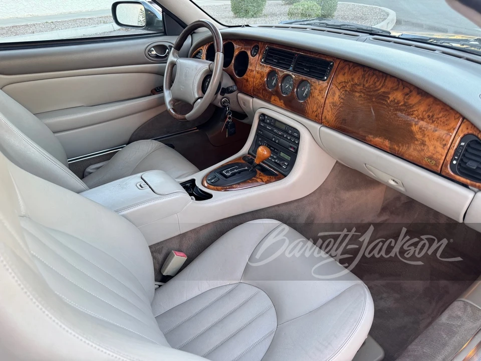 1997 Jaguar X100 XK8 - Image 10 of 14