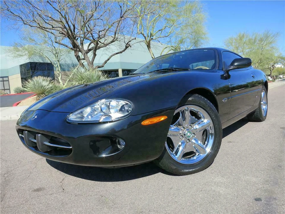 1997 Jaguar X100 XK8 - Image 2 of 5