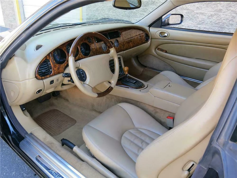 1997 Jaguar X100 XK8 - Image 4 of 5