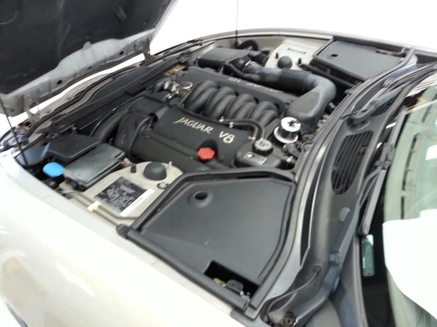 1997 Jaguar X100 XK8 - Image 4 of 5