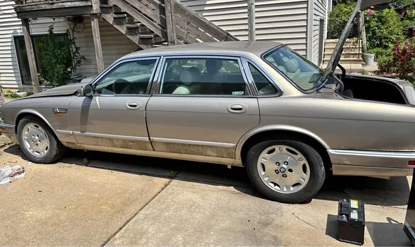 1997 Jaguar SASHX6