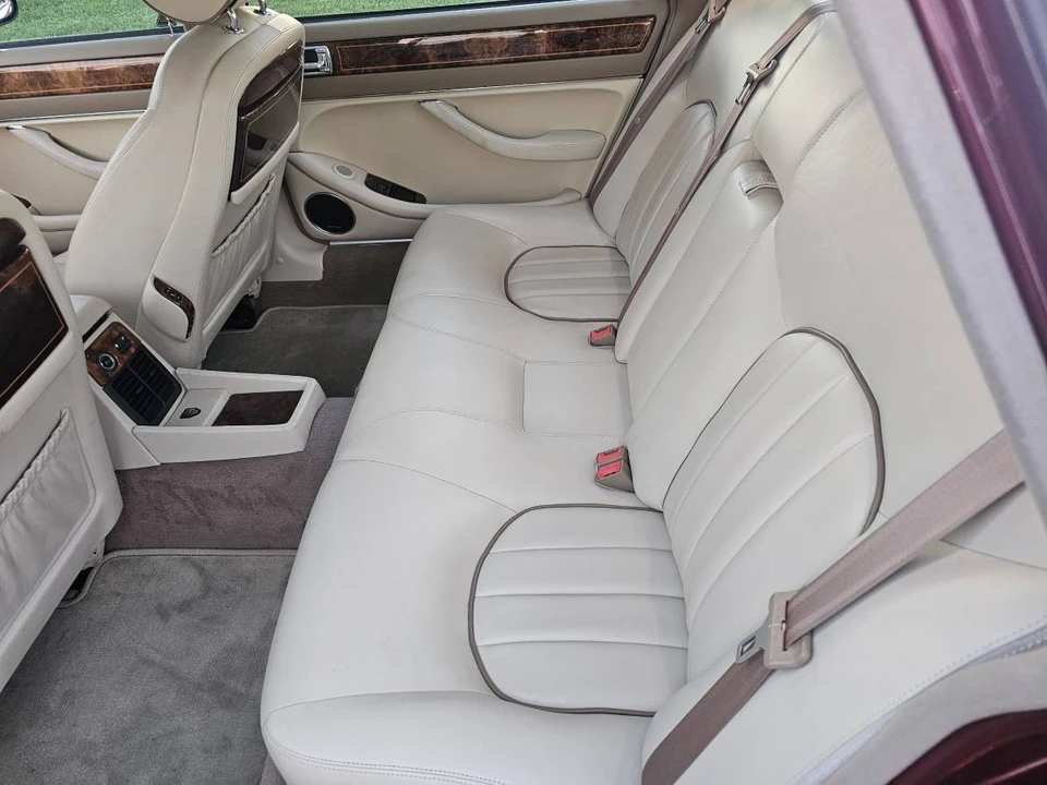 1997 Jaguar X300 XJ - Image 7 of 23