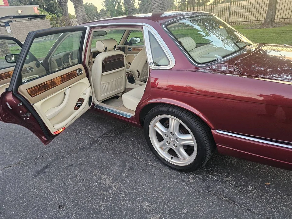 1997 Jaguar X300 XJ - Image 22 of 23