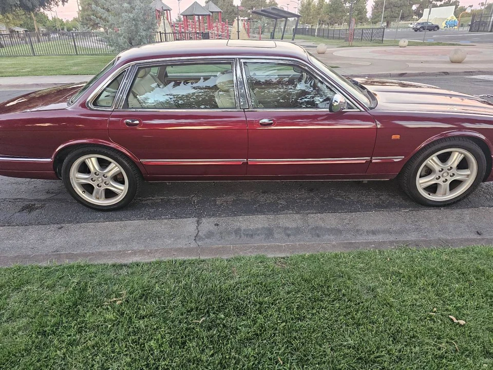 1997 Jaguar X300 XJ - Image 19 of 23
