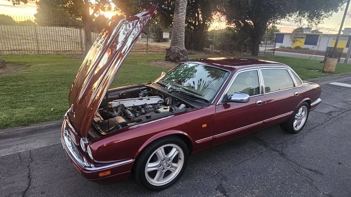 1997 Jaguar X300 XJ - Image 5 of 23