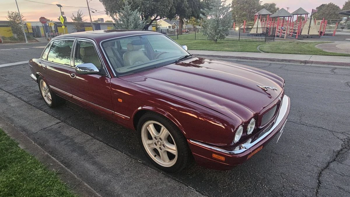 1997 Jaguar X300 XJ - Image 12 of 23