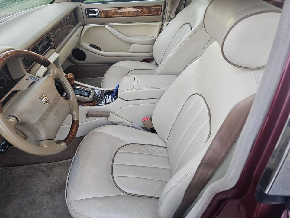 1997 Jaguar X300 XJ - Image 6 of 23