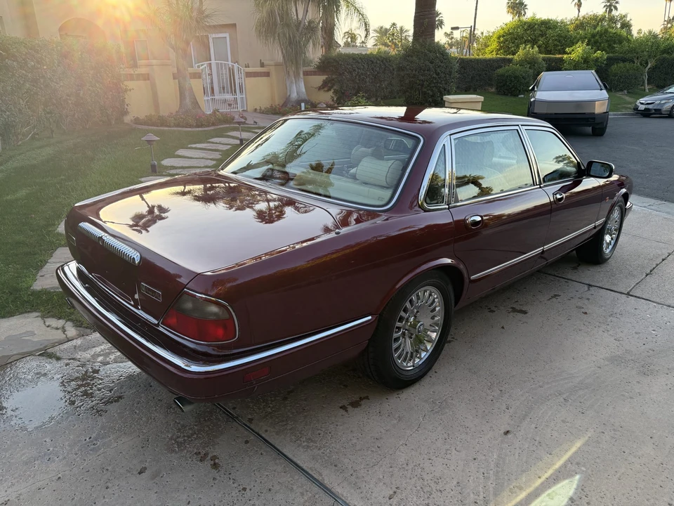1997 Jaguar X300 XJ - Image 9 of 31