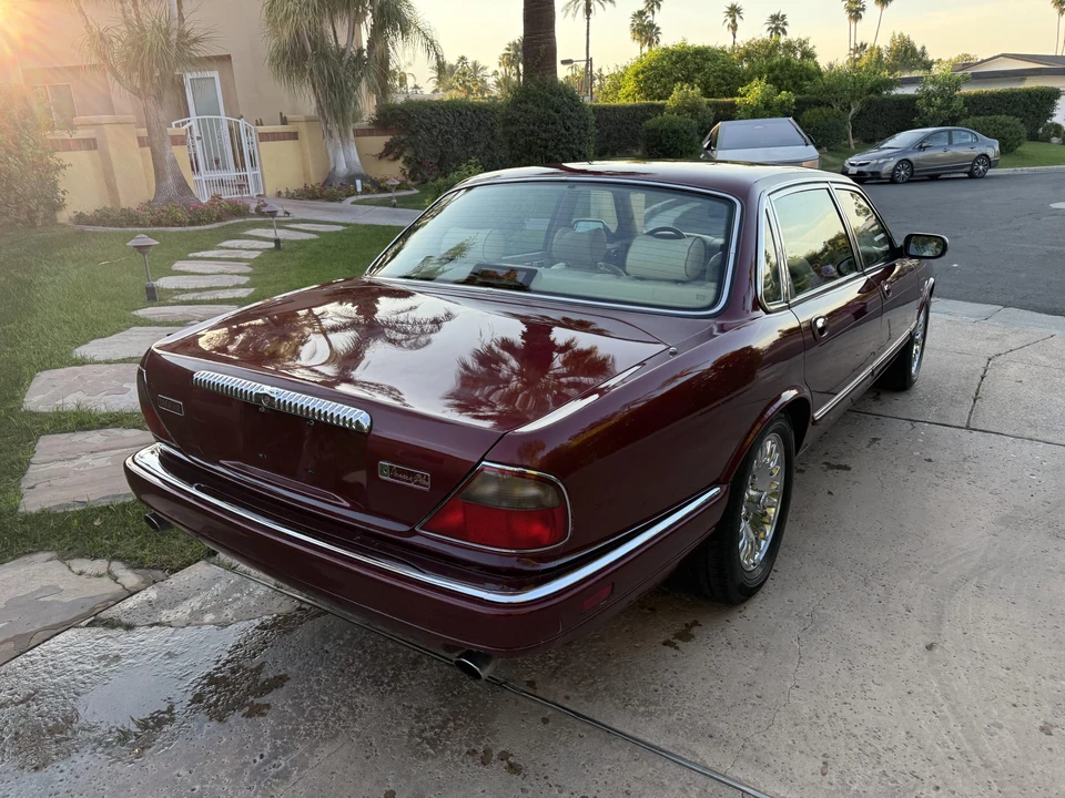1997 Jaguar X300 XJ - Image 11 of 31