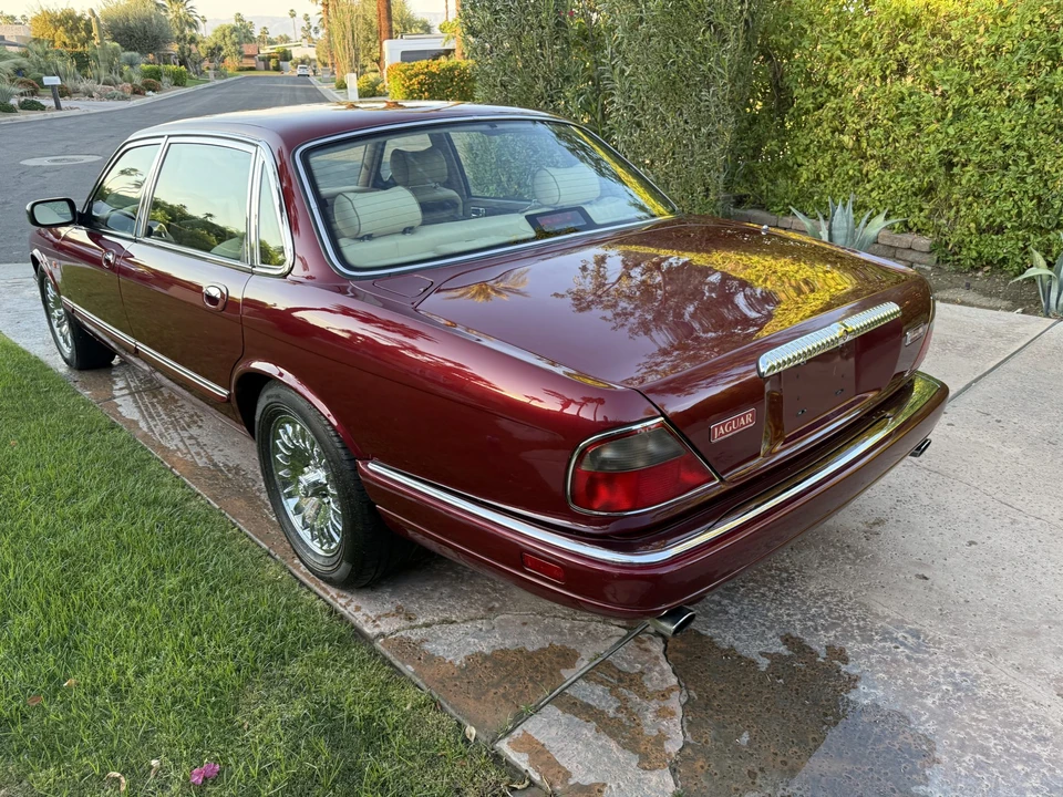 1997 Jaguar X300 XJ - Image 16 of 31