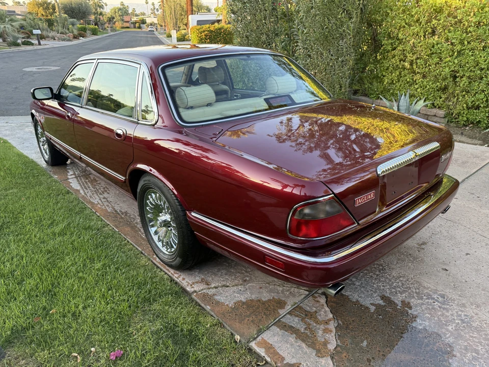 1997 Jaguar X300 XJ - Image 17 of 31
