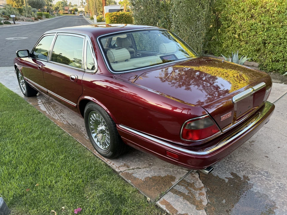 1997 Jaguar X300 XJ - Image 18 of 31