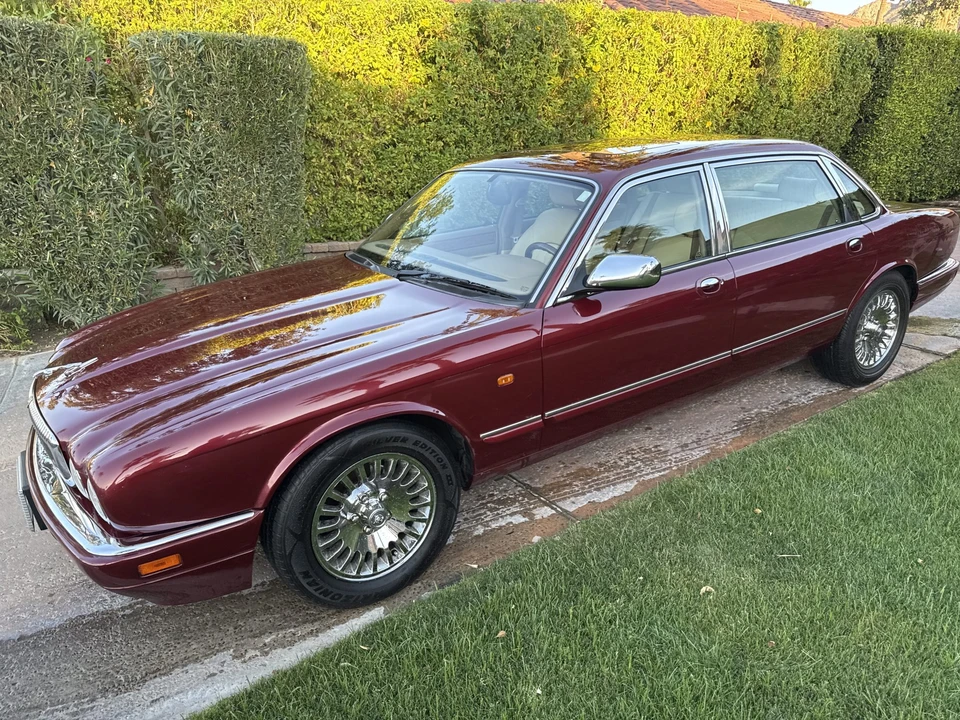 1997 Jaguar X300 XJ - Image 2 of 31