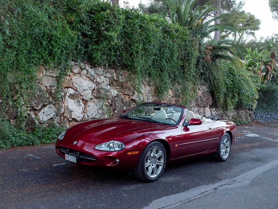 1997 Jaguar X100 XK8 - Image 4 of 30