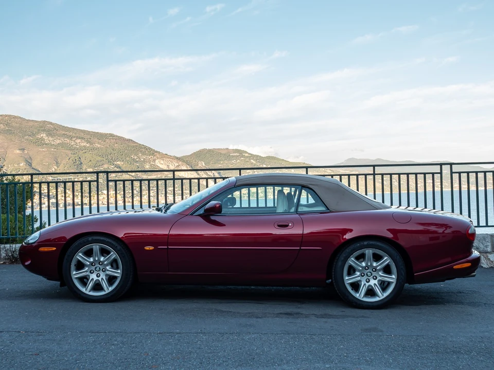 1997 Jaguar X100 XK8 - Image 16 of 30