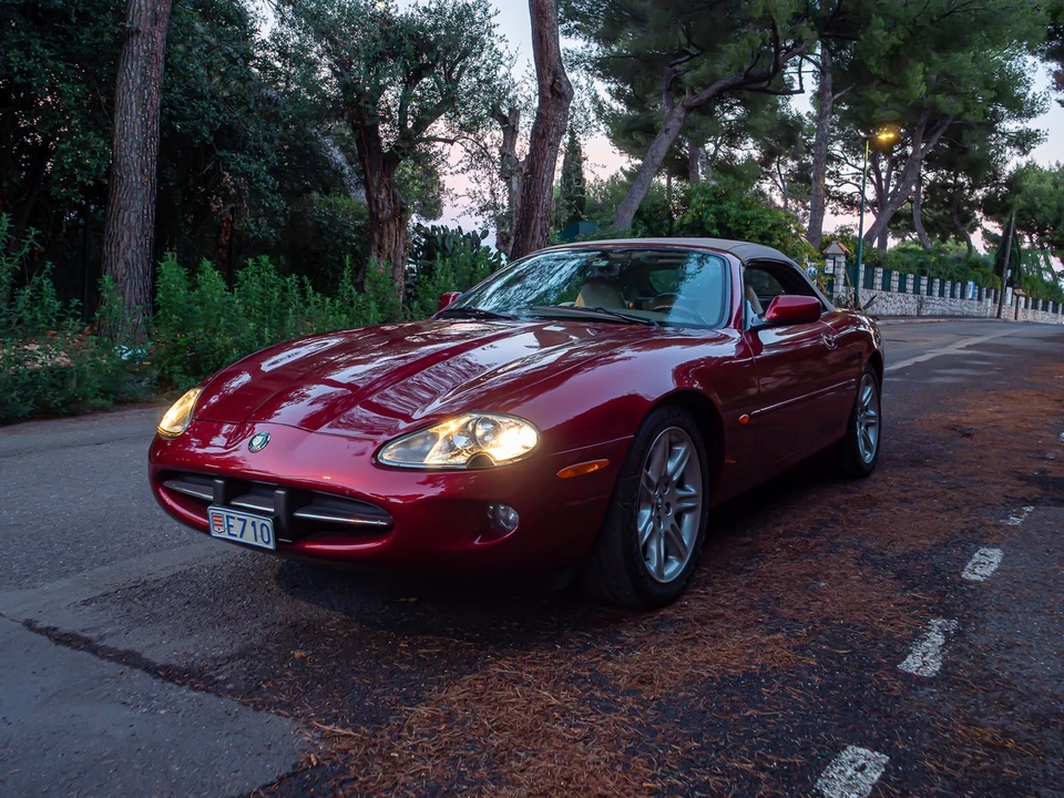 1997 Jaguar X100 XK8 - Image 19 of 30