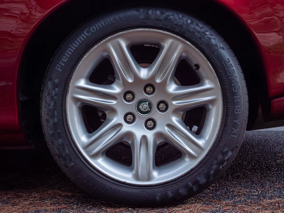 1997 Jaguar X100 XK8 - Image 25 of 30