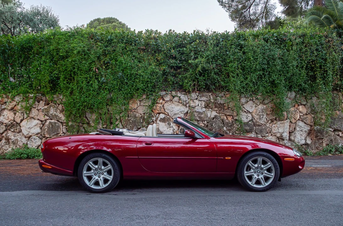 1997 Jaguar X100 XK8 - Image 2 of 30