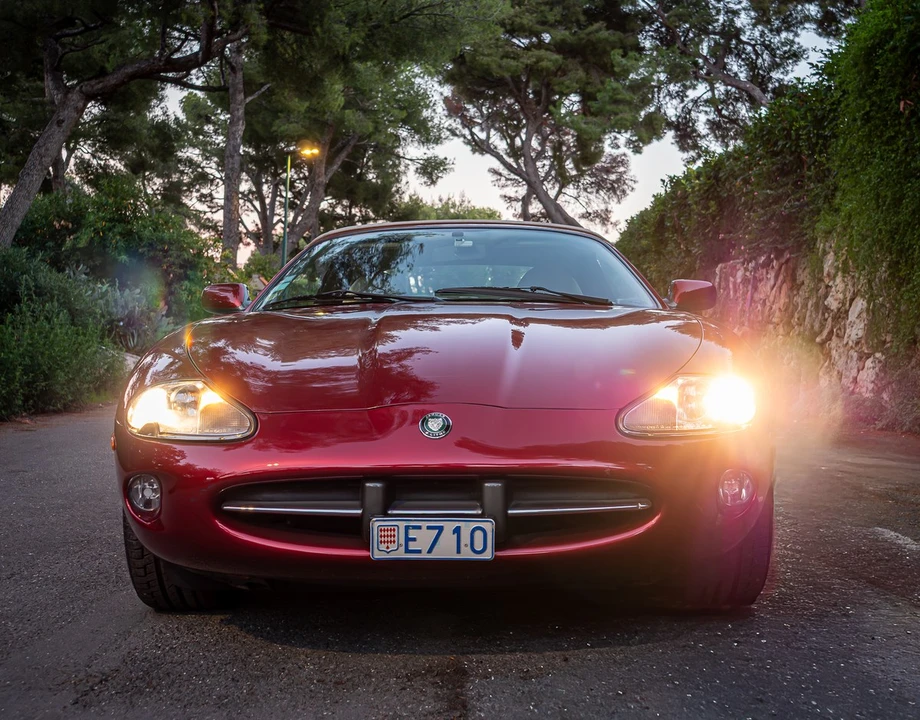 1997 Jaguar X100 XK8 - Image 18 of 30