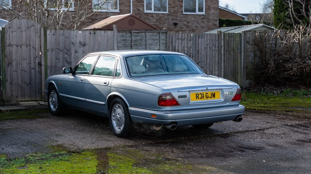 1997 Jaguar X300 XJ - Image 10 of 30
