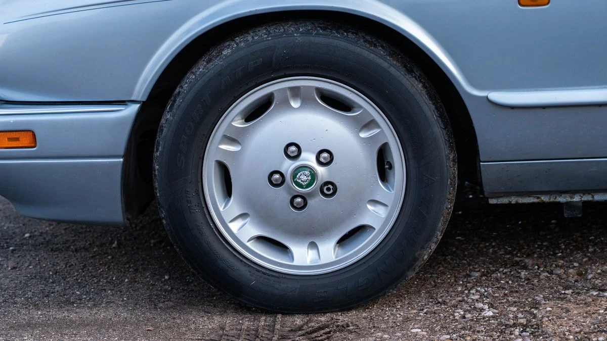 1997 Jaguar X300 XJ - Image 13 of 30