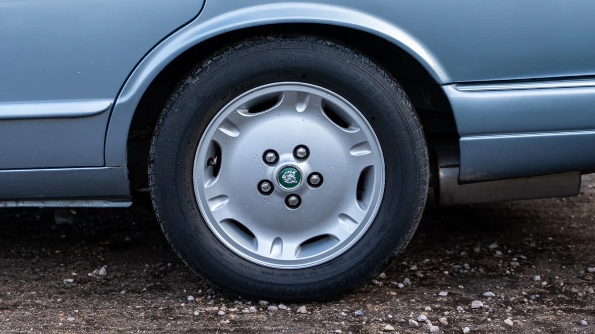 1997 Jaguar X300 XJ - Image 14 of 30