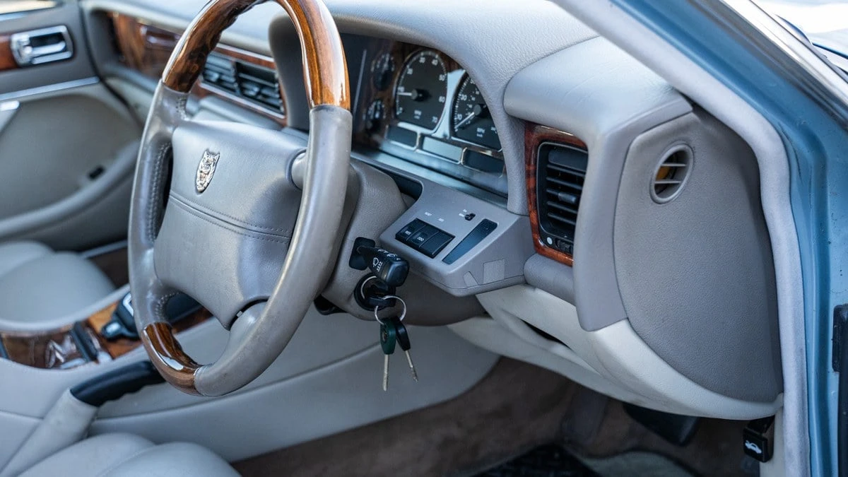1997 Jaguar X300 XJ - Image 22 of 30